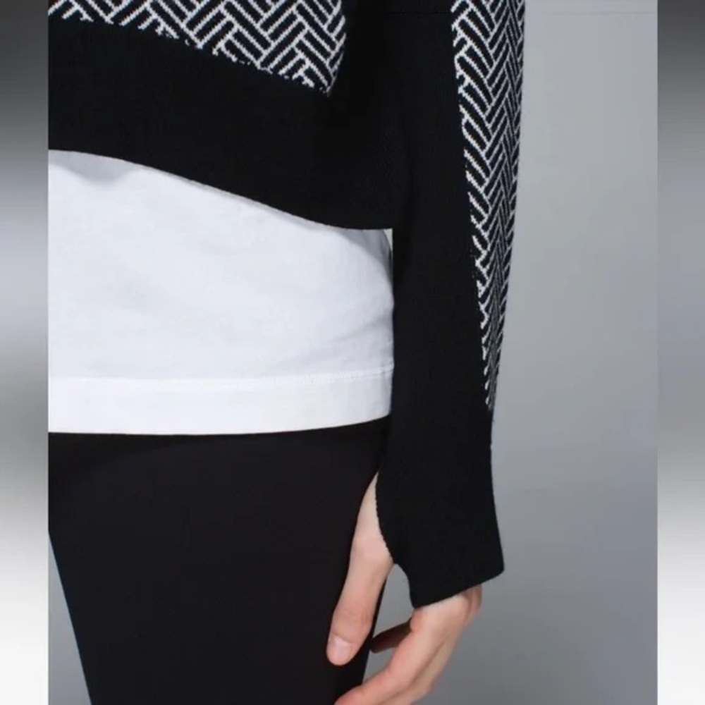 Lululemon Women's Small Black & White Merino Wool Yogi Crewneck Sweater - Picture 9 of 13